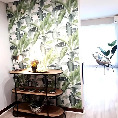 Junto A La Playa De Gros, Parking Opcional Apartment